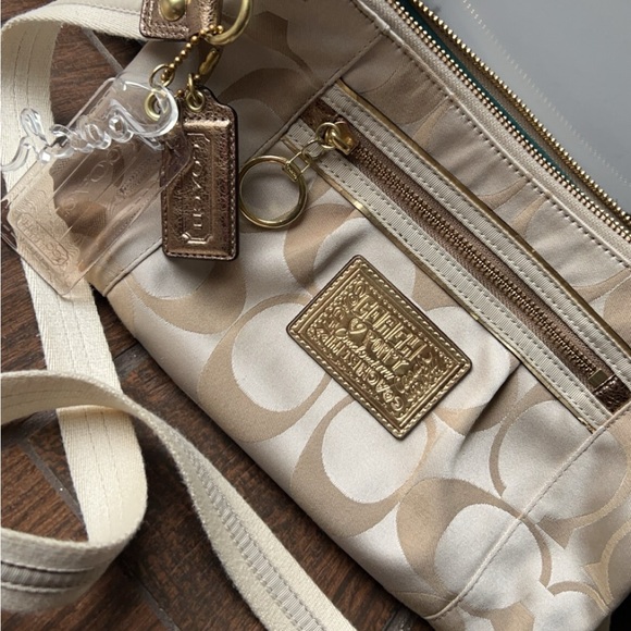 COACH POPPY. Signature Lurex Groovy Shoulder/Swing Bag - Picture 5 of 6